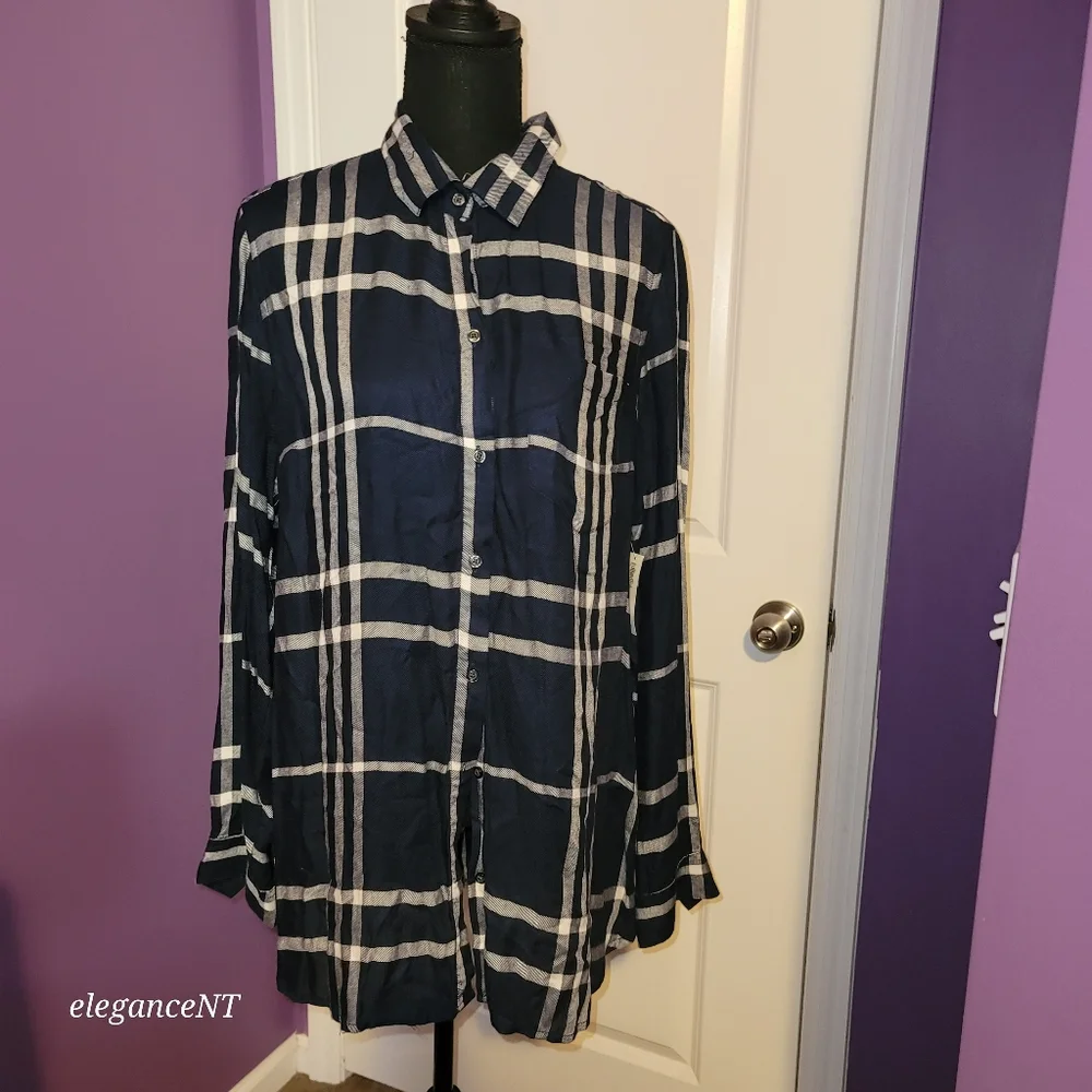 Old Navy Plaid Blue/White Classic Shirt with Front Pocket Sz: L NWT - Picture 7 of 7